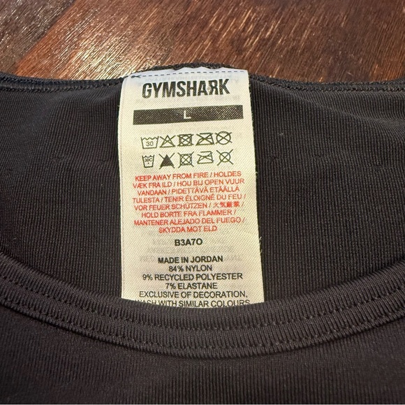 Gymshark Black Seamless Crop Tank - Picture 4 of 8